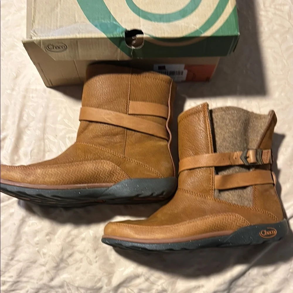 Women’s Chaco Brown Ankle Boots - Picture 7 of 8